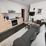 Apartamento Lovely In The Groundfloor