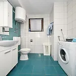 Lovely In The Groundfloor Apartamento Zadar