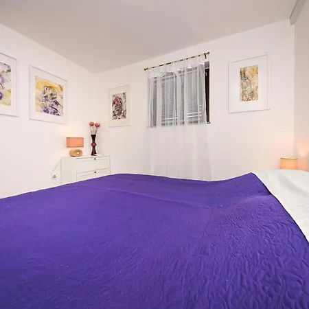 Apartamento Lovely In The Groundfloor Zadar