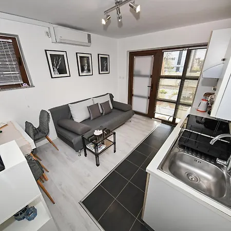 Lovely In The Groundfloor Appartement *