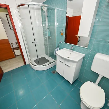 Lovely In The Groundfloor Apartment